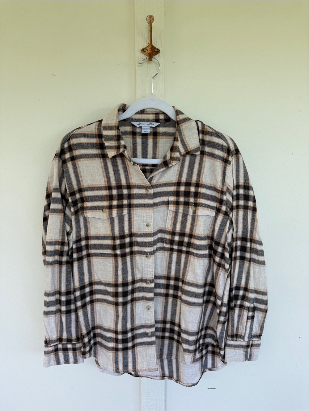 Old Navy plaid collared flannel button-down shirt